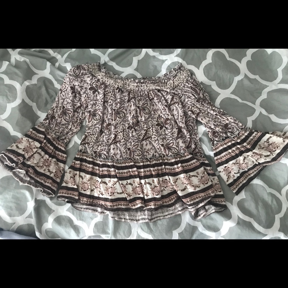 AE Off the Shoulder Top